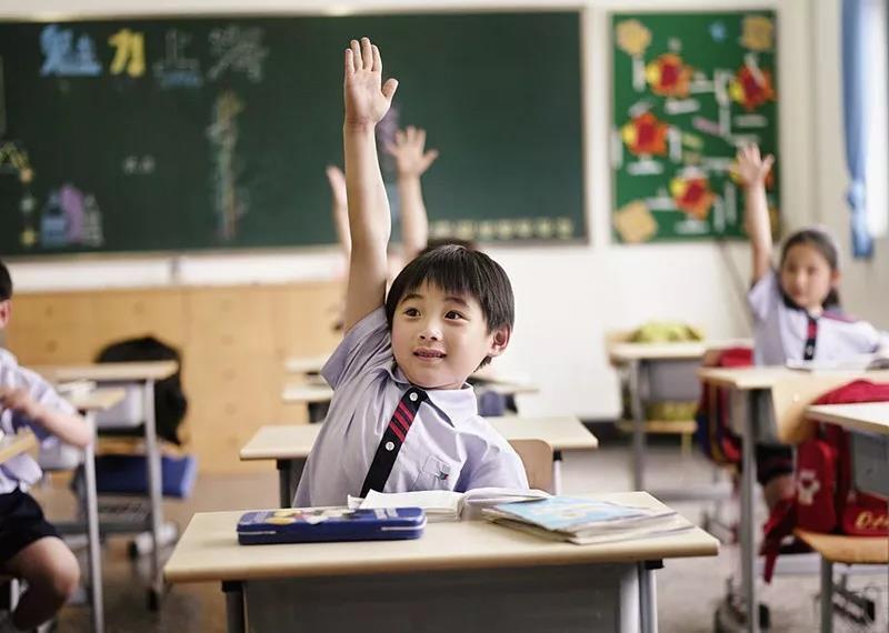 漫長暑假新風(fēng)系統(tǒng)進(jìn)校園正當(dāng)時(shí)